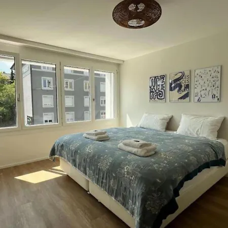 Group Getaway - Floor For 10 Guests -20- Zurich